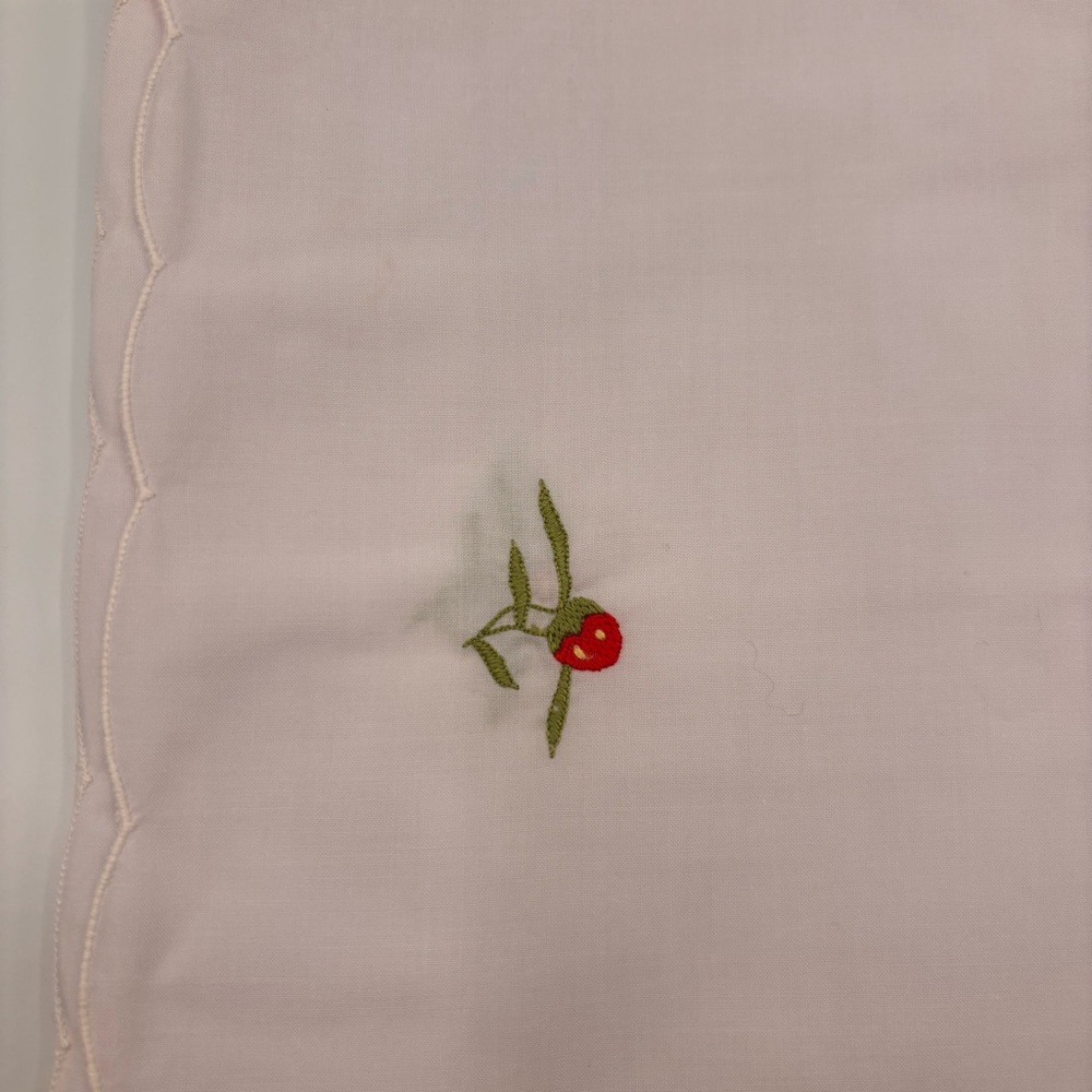 Vintage Lorraine Home Tablecloth Napkins Embroidered Strawberry Set Unused - Picture 5 of 9